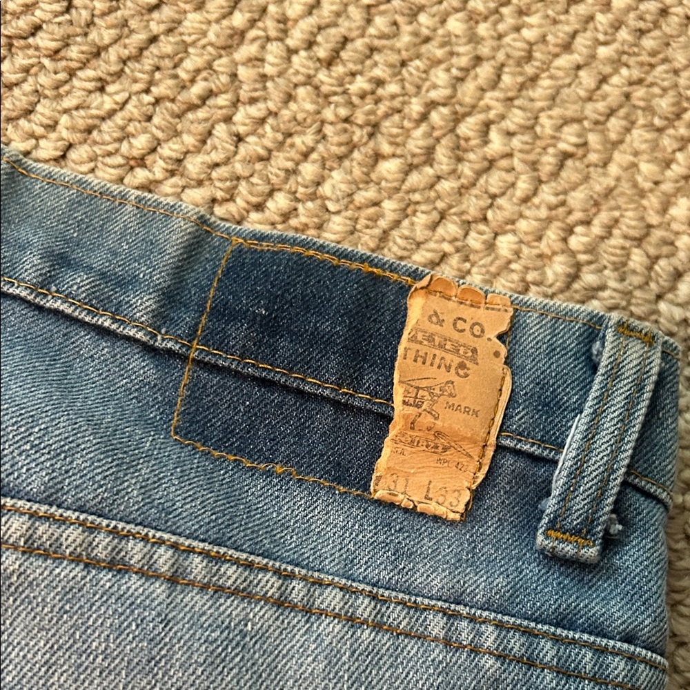 Vintage 1970s Levi's Light Blue Relaxed Jeans - Picture 3 of 16